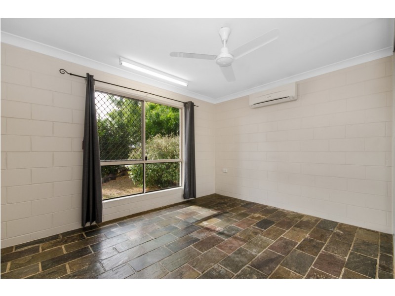 30 Leila Avenue, Rasmussen QLD 4815