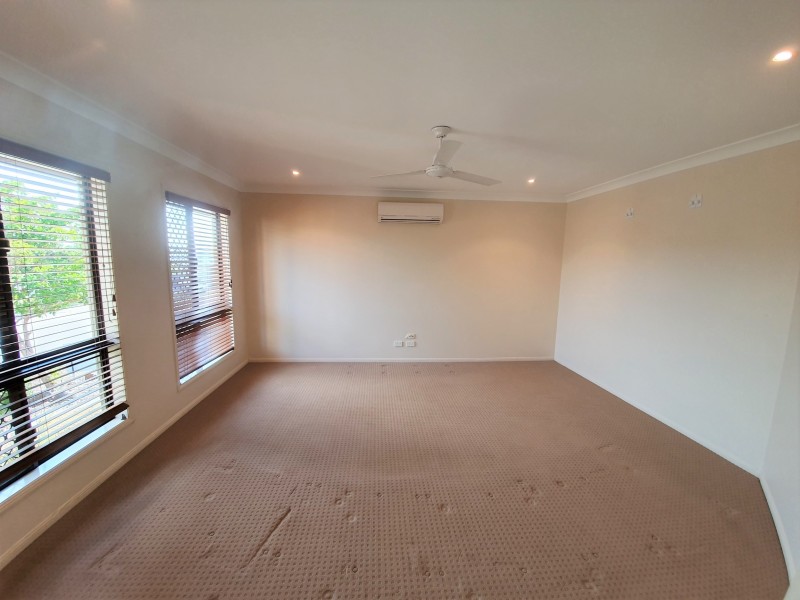 1 Macona Street, Bushland Beach QLD 4818