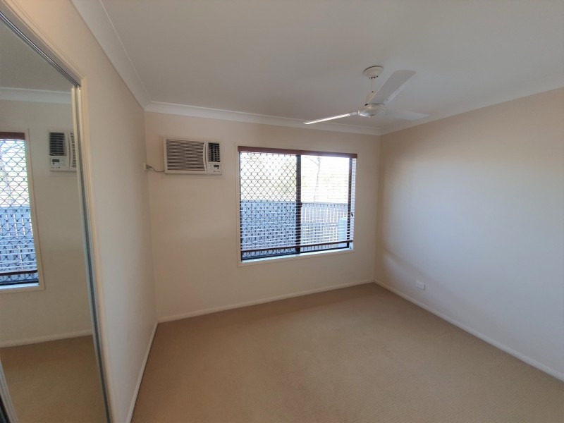 1 Macona Street, Bushland Beach QLD 4818