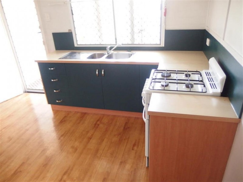 2/14 Ackers Street, Hermit Park QLD 4812