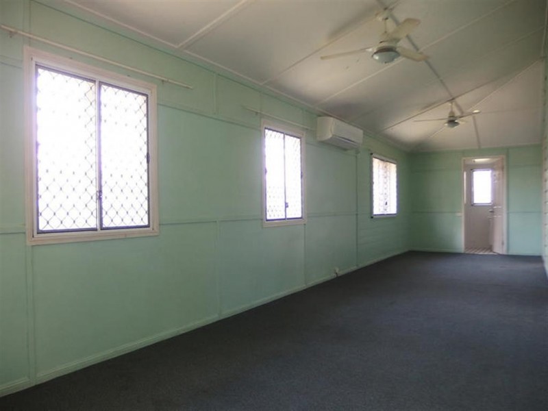 2/14 Ackers Street, Hermit Park QLD 4812