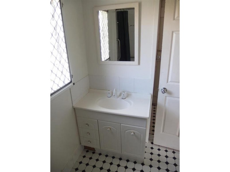 2/14 Ackers Street, Hermit Park QLD 4812