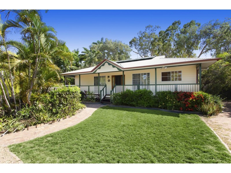 19 Coutts Drive, Bushland Beach QLD 4818