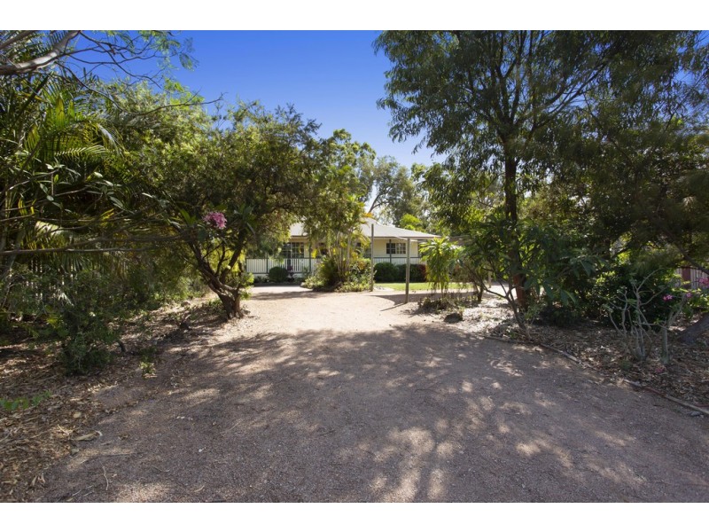 19 Coutts Drive, Bushland Beach QLD 4818