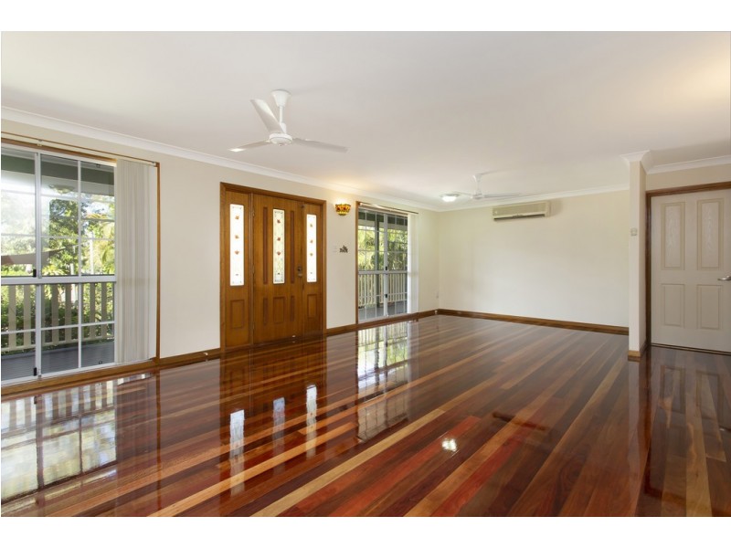19 Coutts Drive, Bushland Beach QLD 4818