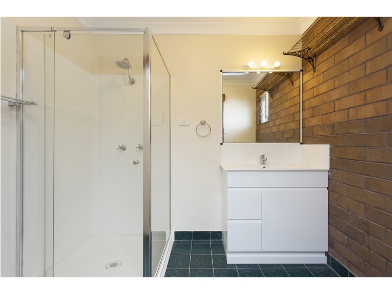 19 Coutts Drive, Bushland Beach QLD 4818