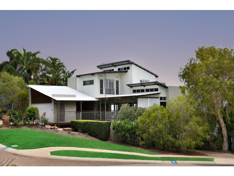 8 Balmoral Place, Castle Hill QLD 4810