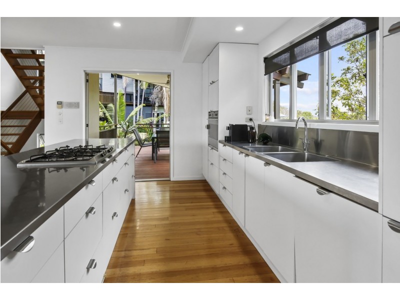 8 Balmoral Place, Castle Hill QLD 4810