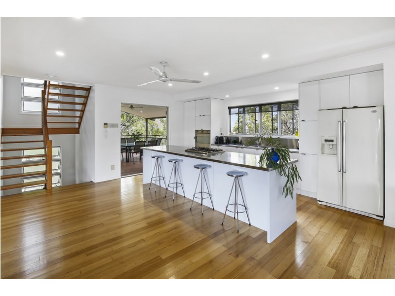 8 Balmoral Place, Castle Hill QLD 4810