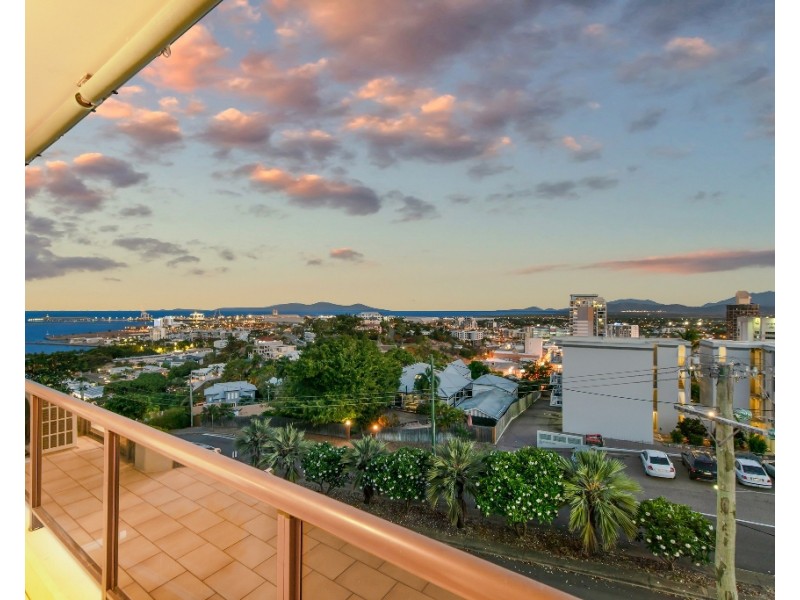 44/7 Hale Street, North Ward QLD 4810