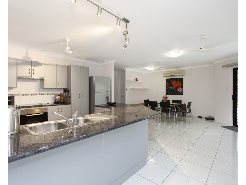 8 Fitzallan Street, Bushland Beach QLD 4818