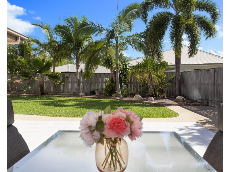 8 Fitzallan Street, Bushland Beach QLD 4818