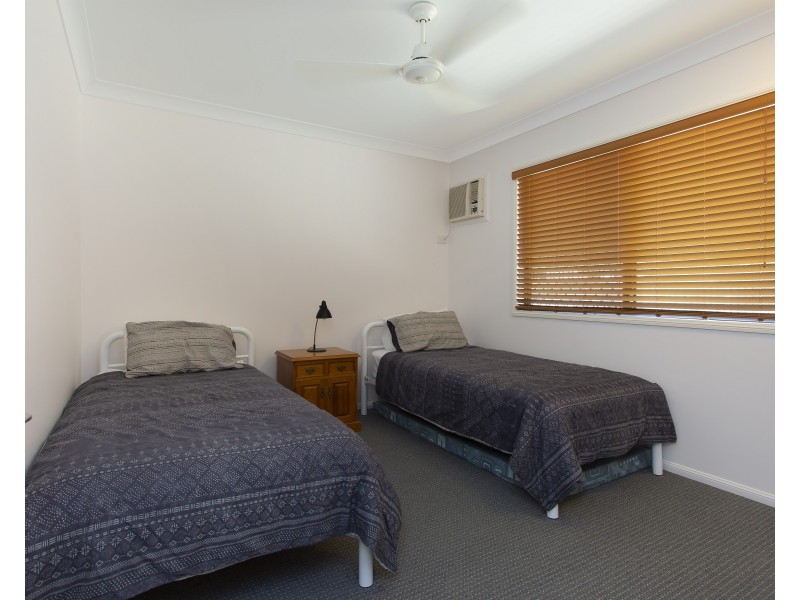 8 Fitzallan Street, Bushland Beach QLD 4818