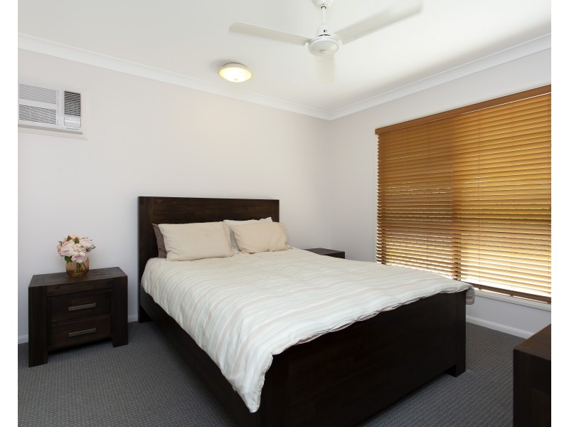 8 Fitzallan Street, Bushland Beach QLD 4818