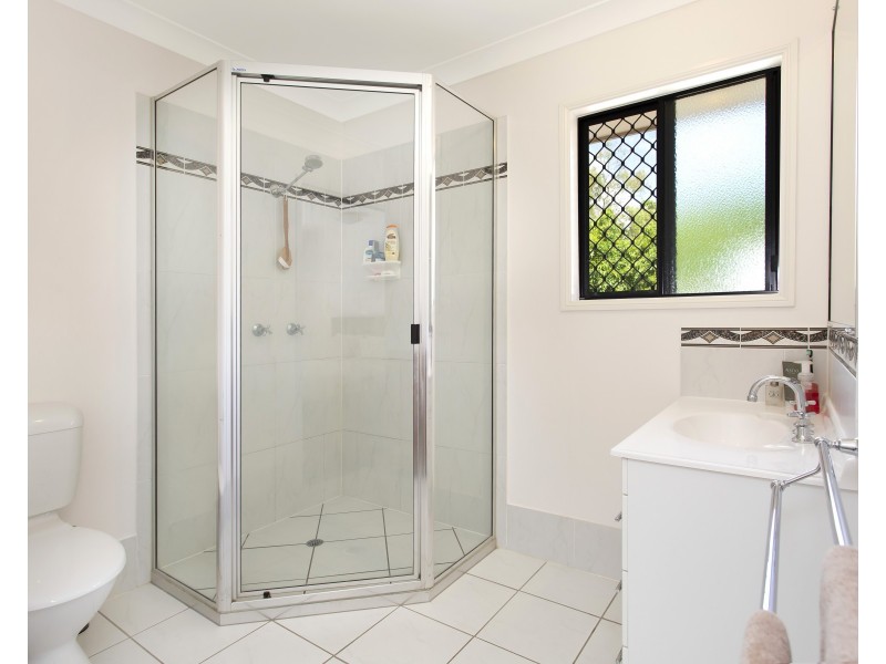 8 Fitzallan Street, Bushland Beach QLD 4818