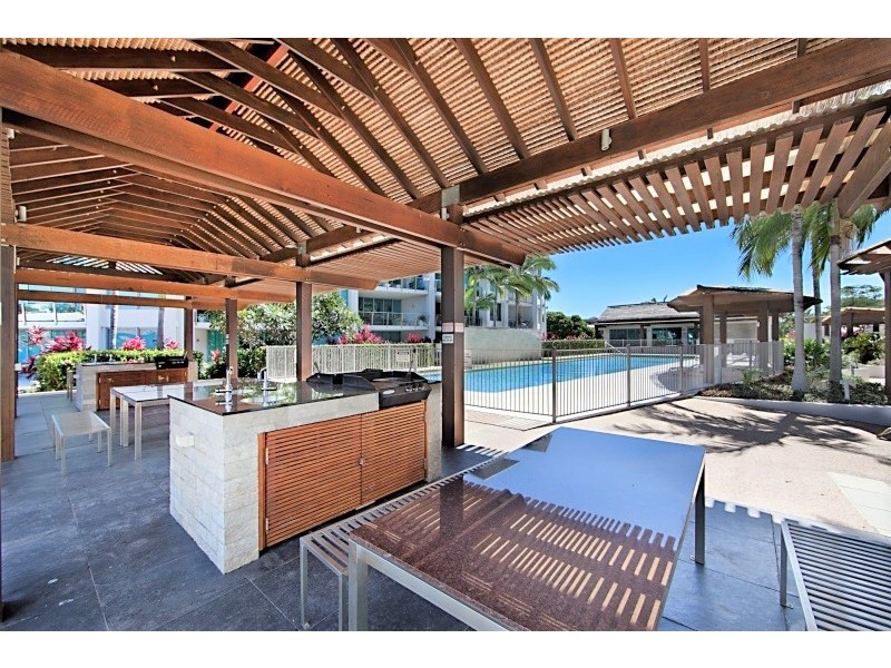 304/72-74 The Strand, North Ward QLD 4810