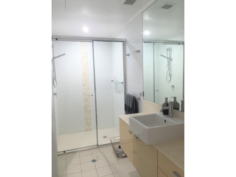 304/72-74 The Strand, North Ward QLD 4810