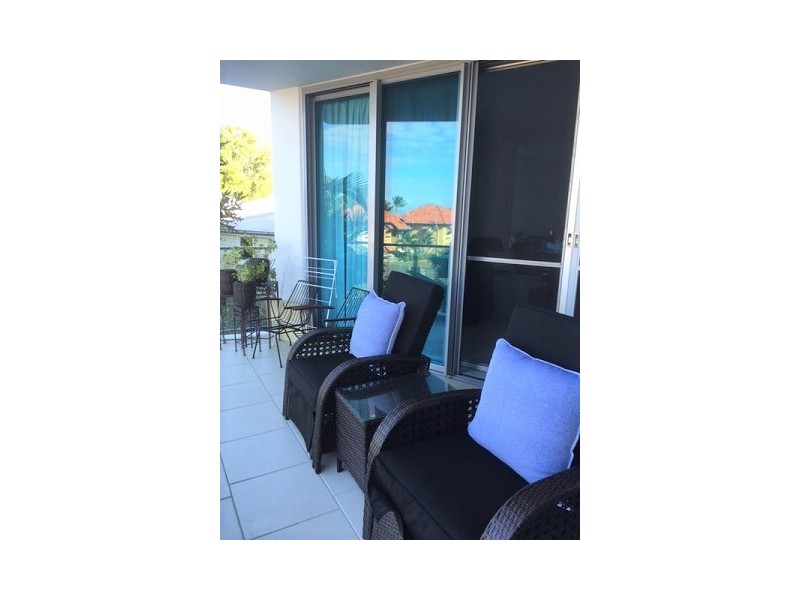 304/72-74 The Strand, North Ward QLD 4810