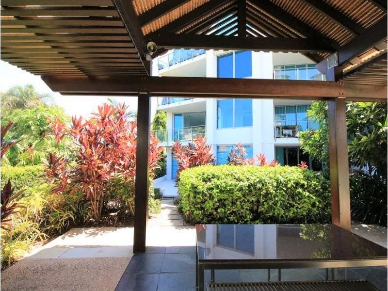 304/72-74 The Strand, North Ward QLD 4810