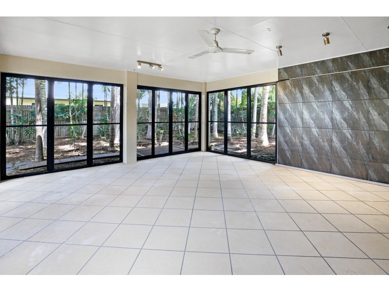 5 Osterlund Place, Burdell QLD 4818