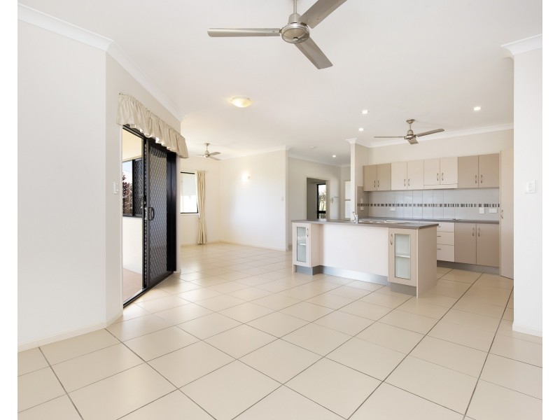 10 Baxendell Place, Bushland Beach QLD 4818