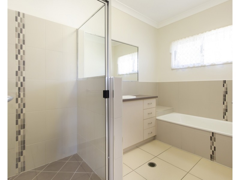 10 Baxendell Place, Bushland Beach QLD 4818