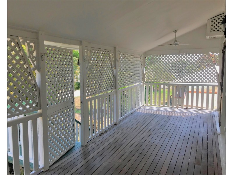 1 Ernest Street, West End QLD 4810