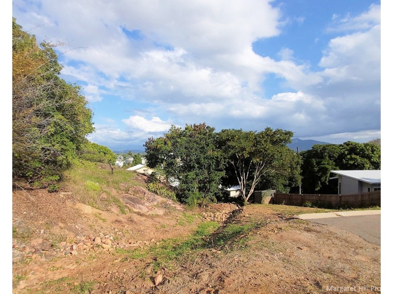 5 / 25-37 Fletcher Street, Townsville City QLD 4810
