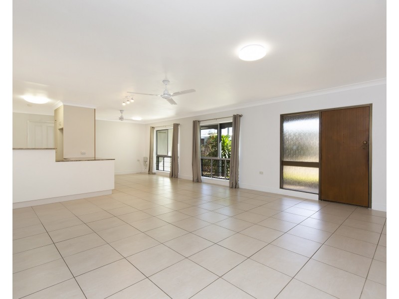 26 Pine Street, Kirwan QLD 4817