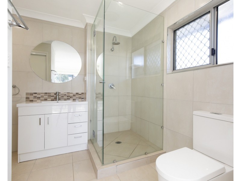 26 Pine Street, Kirwan QLD 4817