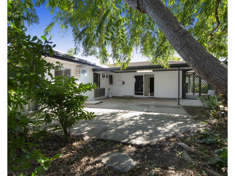 26 Pine Street, Kirwan QLD 4817