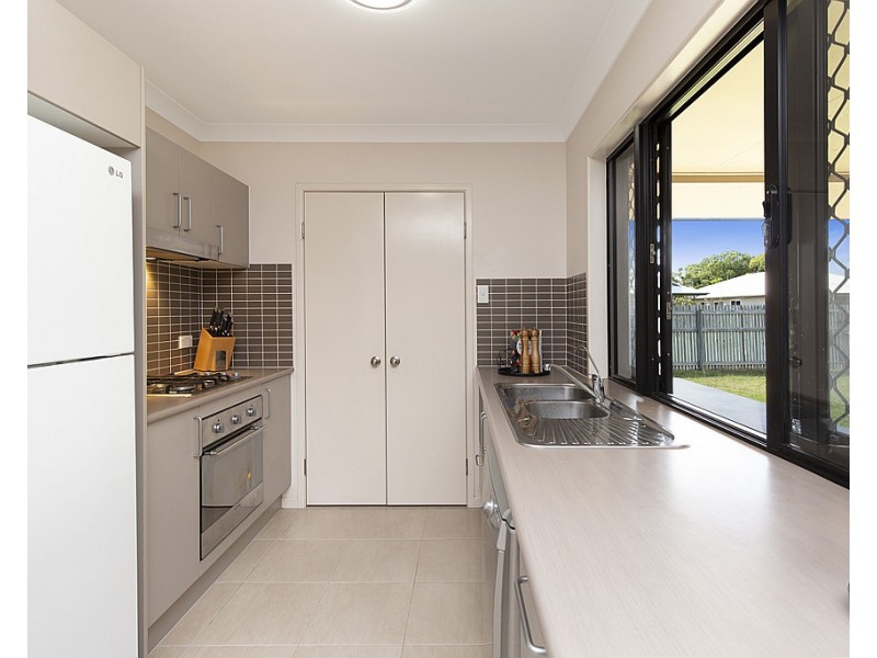 2 Apple Gum Avenue, Mount Low QLD 4818