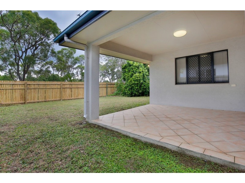 92 Estuary Parade, Douglas QLD 4814