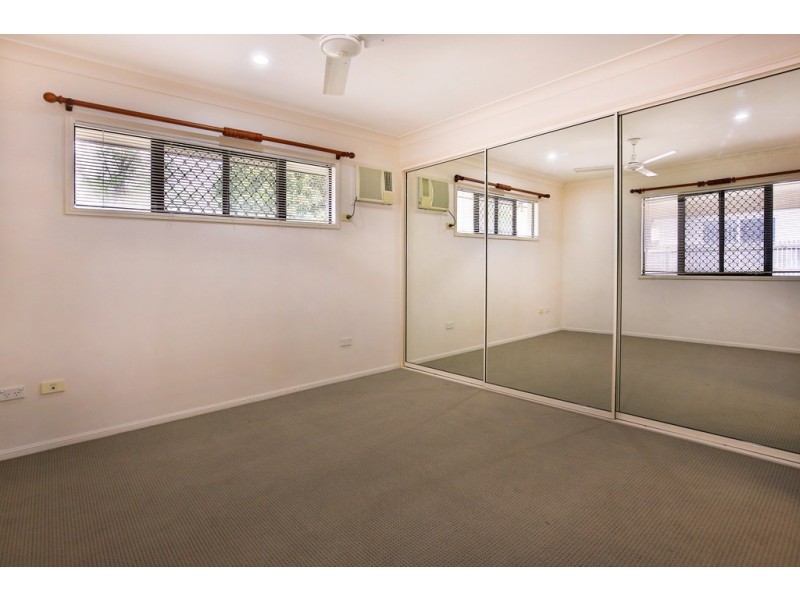 92 Estuary Parade, Douglas QLD 4814