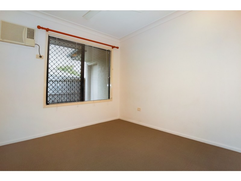 92 Estuary Parade, Douglas QLD 4814