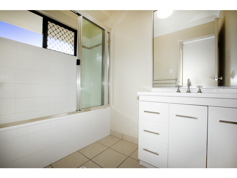 15 Petrie Way, Idalia QLD 4811