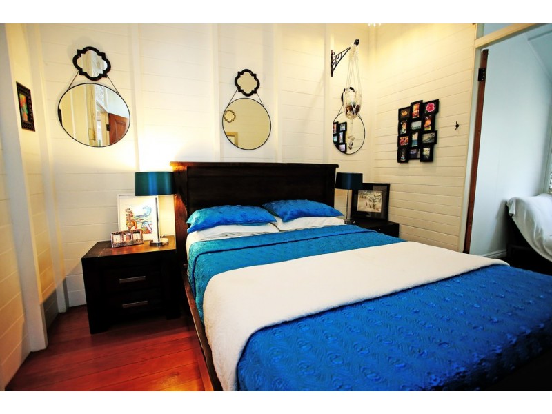 6 Garrick Street, West End QLD 4810