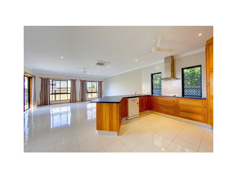 120 River Boulevard, Idalia QLD 4811