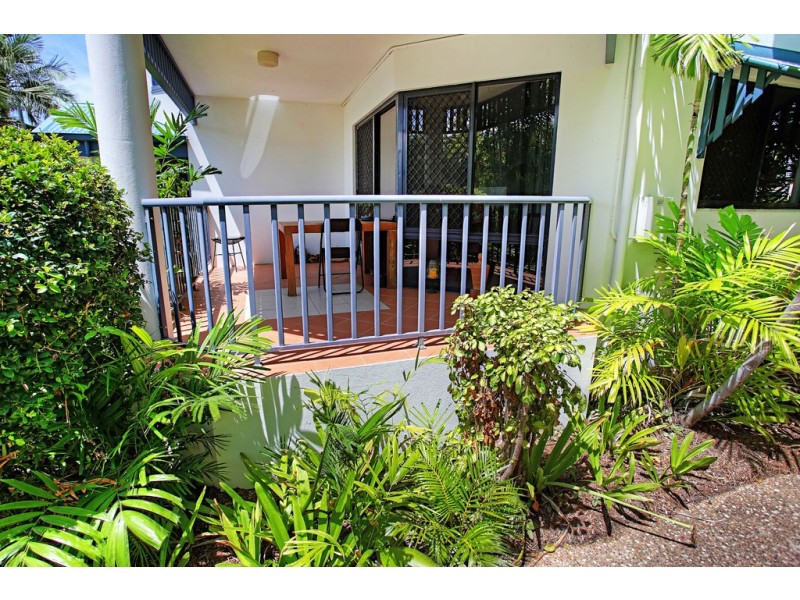 2/106 Eyre Street, North Ward QLD 4810