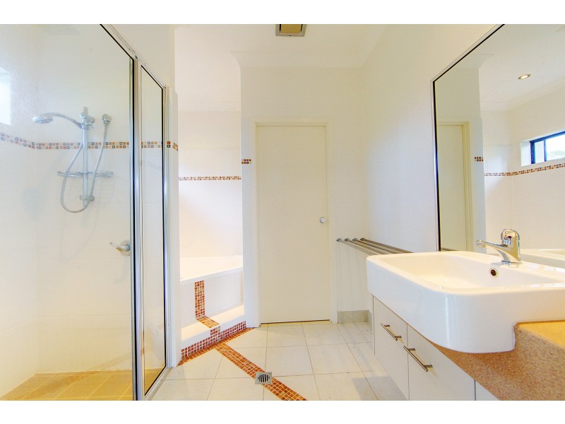 9 Springbrook Parade, Idalia QLD 4811