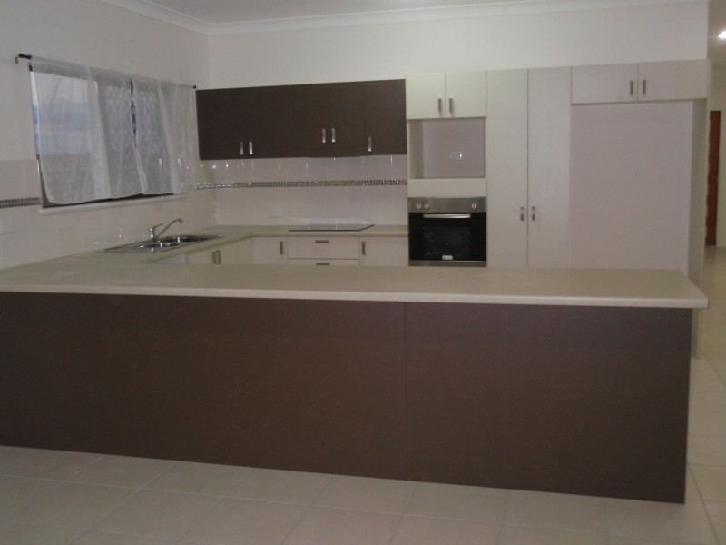 32 Scrubwren Circuit, Bohle Plains QLD 4817