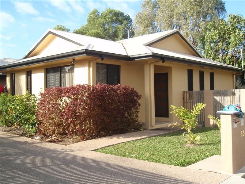 1/33 Gladstone Street, Pimlico QLD 4812