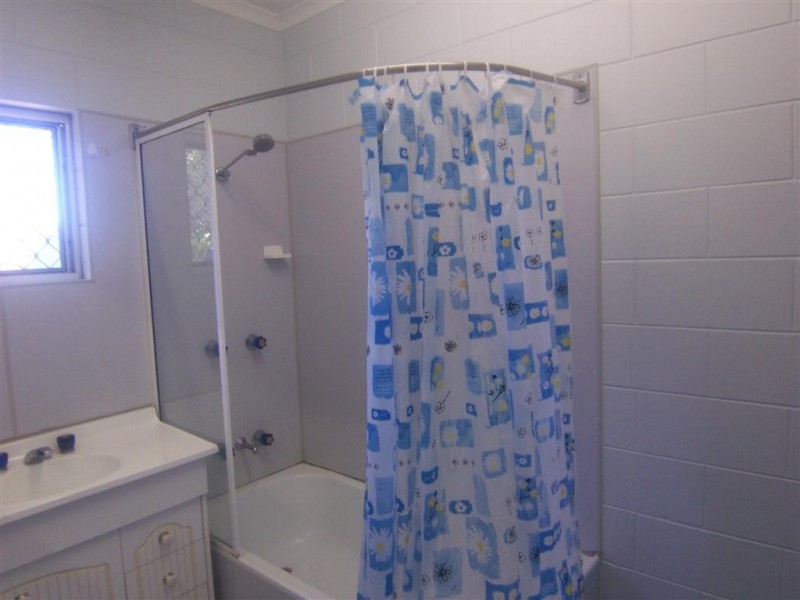 2/18 Maria Street, Rasmussen QLD 4815