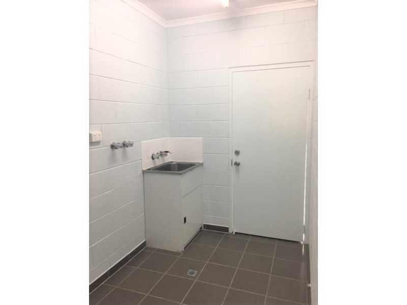 2/18 Maria Street, Rasmussen QLD 4815