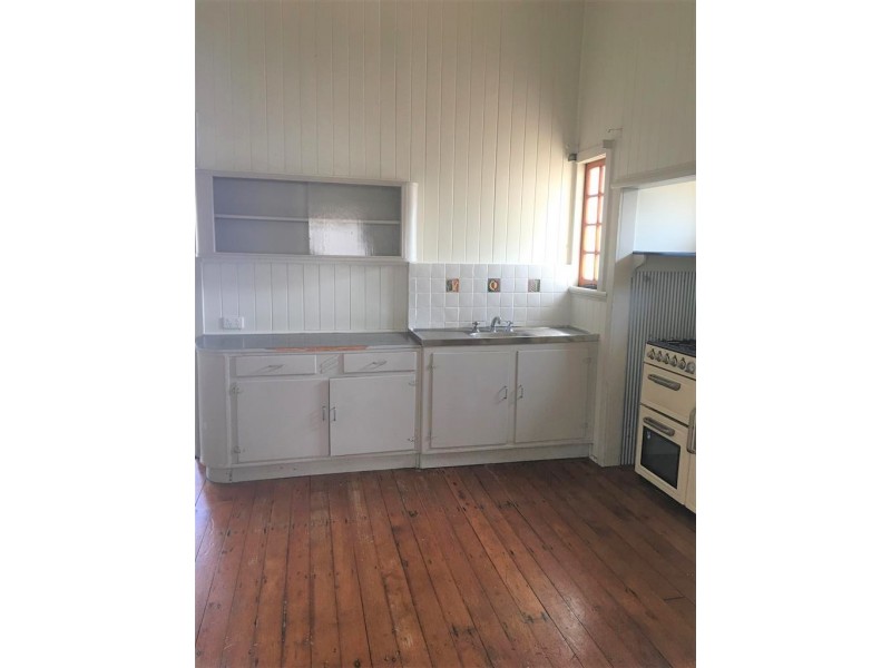 155 Kings Road, Pimlico QLD 4812