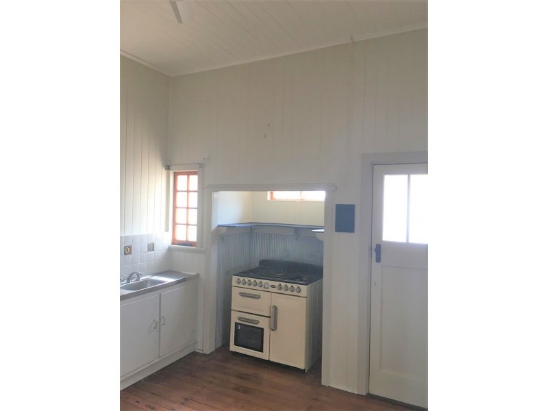 155 Kings Road, Pimlico QLD 4812