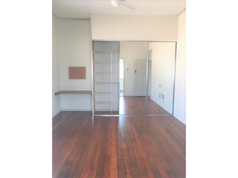 155 Kings Road, Pimlico QLD 4812