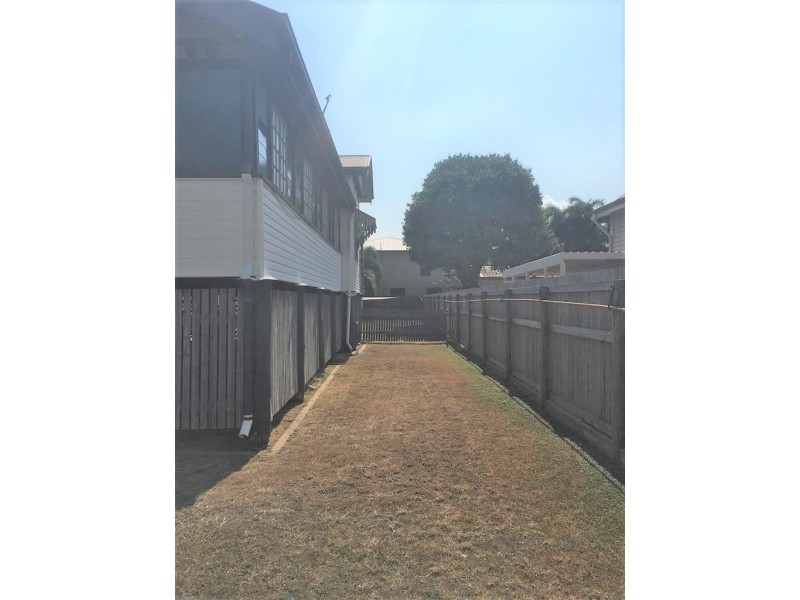 155 Kings Road, Pimlico QLD 4812