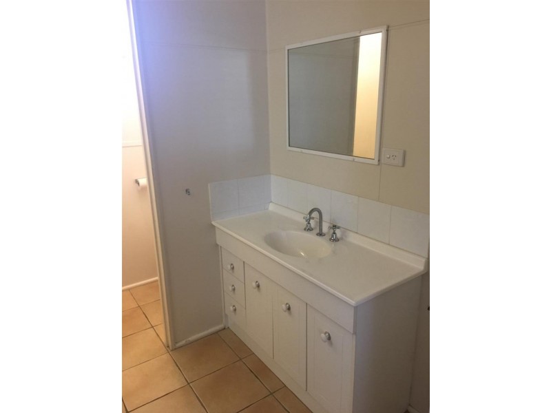 2/3 McDougall Street, Currajong QLD 4812