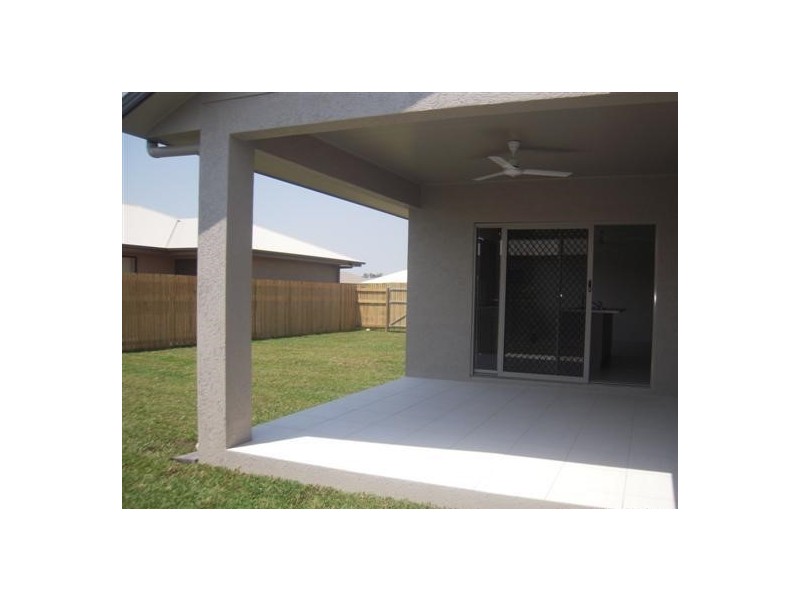 51 Beach Oak Drive, Mount Low QLD 4818